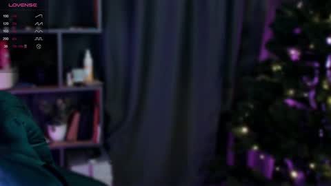 Moon online show from December 9, 2:28 pm