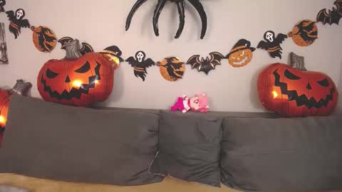 Adelina online show from October 27, 5:33 am