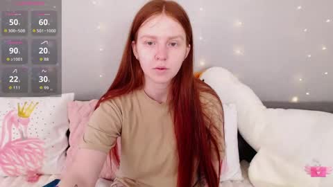 Snapshot of evarey_ chatting on May 2, 4:28 am Adelina online show from May 2, 4:28 am