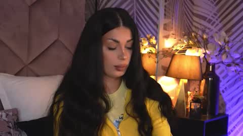 EvaRhea online show from February 9, 4:27 am