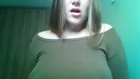 evasapples2026 online show from March 6, 10:50 pm