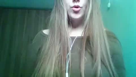 evasapples2026 online show from March 16, 8:57 pm