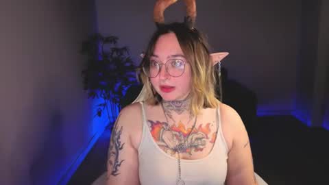 Snapshot of evathewitcher chatting on July 6, 1:35 am EvaTheWitcher online show from July 6, 1:35 am
