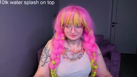 Snapshot of evathewitcher chatting on July 8, 1:43 am EvaTheWitcher online show from July 8, 1:43 am