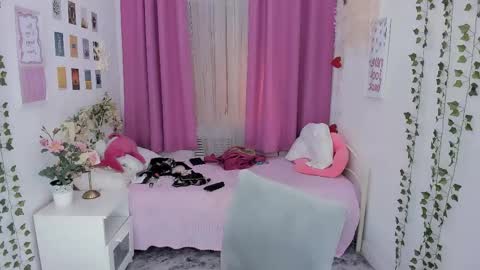      online show from April 29, 9:54 pm