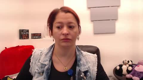 Eva Twiss online show from April 14, 12:22 pm