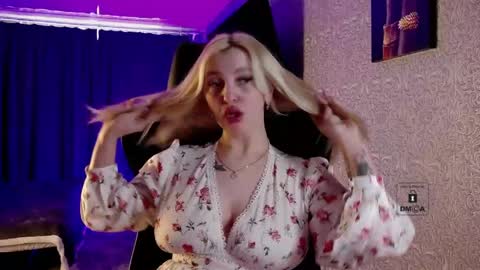 evavibe online show from April 26, 9:07 am