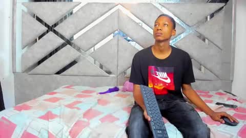 Eva And Emmanuel online show from February 7, 12:50 pm