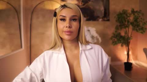 Eva online show from March 9, 9:30 pm