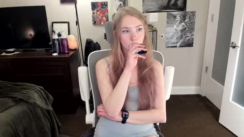 Goddess Eve online show from February 26, 11:15 pm