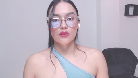 Snapshot of eve_rox18 chatting on April 19, 8:11 pm Eve Rox18 online show from April 19, 8:11 pm