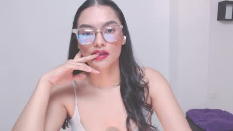 Snapshot of eve_rox18 chatting on May 5, 6:32 am Eve Rox18 online show from May 5, 6:32 am