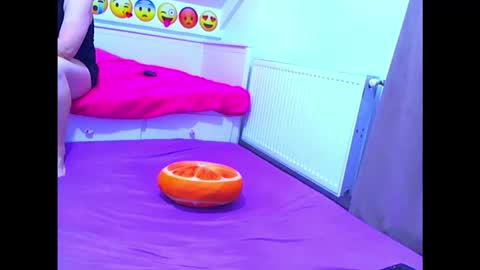 EVEANDMAX online show from April 2, 7:00 pm