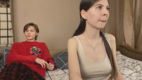 EveRobert online show from February 6, 7:06 pm