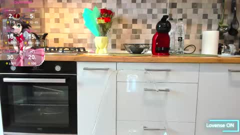 eveeevian online show from October 15, 8:03 am