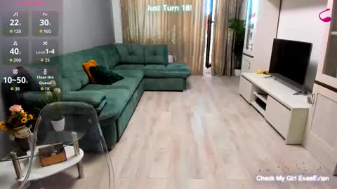 eveeevian online show from October 25, 8:11 am