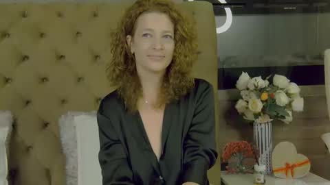 EveHamilton online show from September 17, 6:20 pm