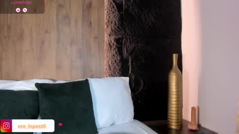 E V E L I N online show from February 6, 2:38 am