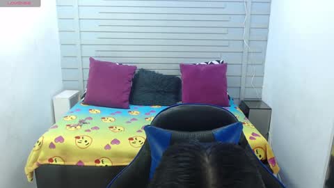 evelin zaens online show from February 9, 4:14 am