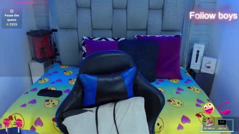 evelin zaens online show from October 24, 7:05 am