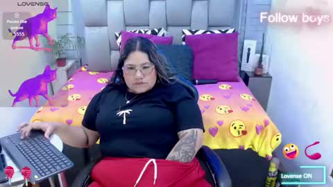 Snapshot of evelin_zaens chatting on February 15, 7:51 am evelin zaens online show from February 15, 7:51 am