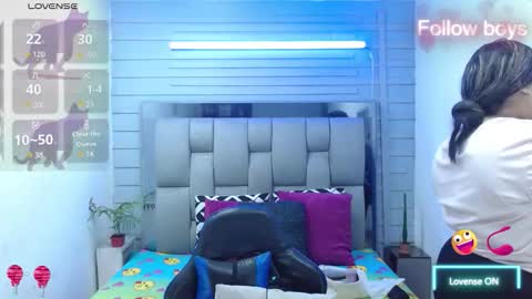 Snapshot of evelin_zaens chatting on February 18, 4:30 am evelin zaens online show from February 18, 4:30 am