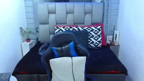 evelin zaens online show from March 19, 5:55 am