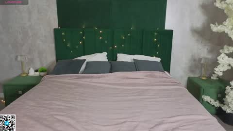 Evelina online show from April 14, 1:00 am