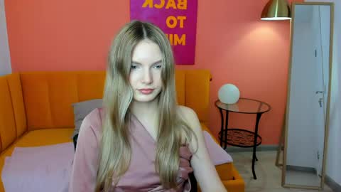 Snapshot of evelineamore chatting on May 12, 8:44 am Eveline online show from May 12, 8:44 am