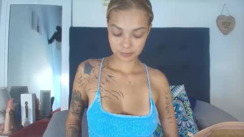 Snapshot of evelonga_707 chatting on September 30, 12:21 pm DAYANITA online show from September 30, 12:21 pm
