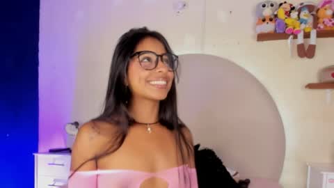 Snapshot of evelyn__ebony chatting on May 13, 3:20 pm evelyn ebony online show from May 13, 3:20 pm