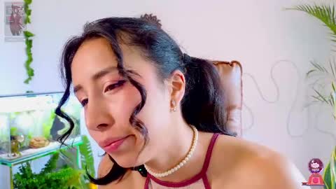 Snapshot of evelyn_chelle chatting on April 17, 4:54 pm Im Eve or Chelle Next Stream 191224 online show from April 17, 4:54 pm
