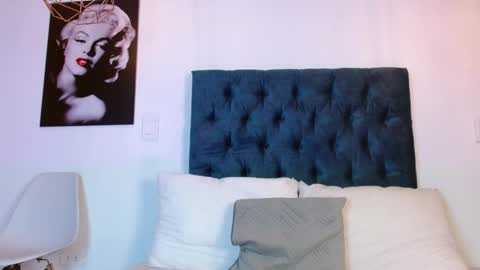 evelyn_desire online show from December 20, 11:39 am