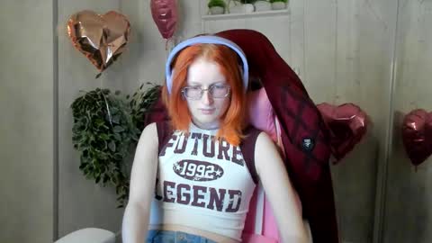 Snapshot of evelyn_fuller chatting on February 24, 5:22 pm Elizabeth online show from February 24, 5:22 pm