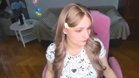 Snapshot of evelyn_harper_x chatting on June 18, 6:56 pm Eve online show from June 18, 6:56 pm