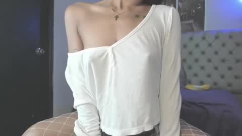 Snapshot of evelyn_jones__ chatting on October 8, 12:47 pm evelyn_jones__ online show from October 8, 12:47 pm