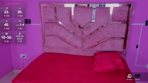 evelyn_lovv online show from April 16, 3:07 am