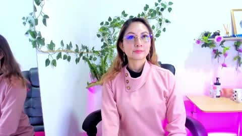 evelyn_miller___ online show from April 16, 6:52 pm