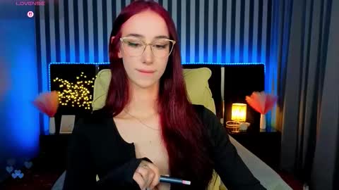 Snapshot of evelyn_rush1 chatting on February 2, 3:44 pm evelyn rush1 online show from February 2, 3:44 pm