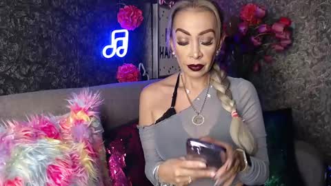 EvelynaGrey online show from January 20, 2:43 am