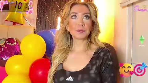 EvelynaGrey online show from July 3, 8:43 am