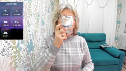 Evelyn online show from January 6, 4:58 am