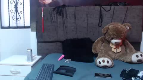 Snapshot of evelynclark111 chatting on January 13, 12:13 pm evelynclark111 online show from January 13, 12:13 pm