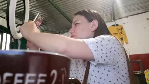 Snapshot of evelynclark111 chatting on January 17, 11:18 pm evelynclark111 online show from January 17, 11:18 pm