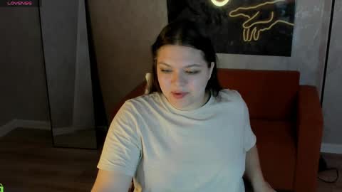 Snapshot of evelyne_loo chatting on April 27, 1:14 am Evelyne Loo online show from April 27, 1:14 am