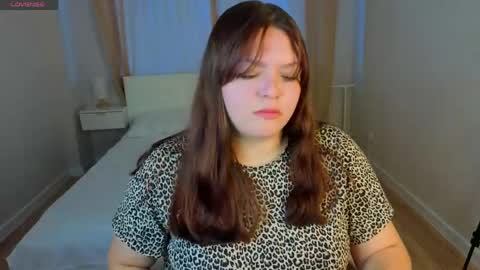 Snapshot of evelyne_loo chatting on May 10, 1:22 am Evelyne Loo online show from May 10, 1:22 am