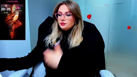 evelyne_rose online show from February 12, 5:58 am