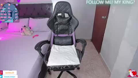 LAURA SOFIA  INDEPENDENT MODEL FOLLOW ME NOW ALMOST 10000 FOLLOWERS online show from October 12, 3:11 pm