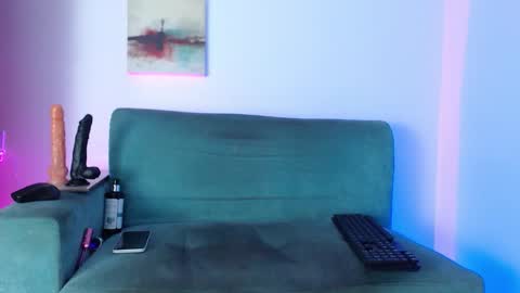 Evelyn martinez  online show from February 24, 7:56 pm