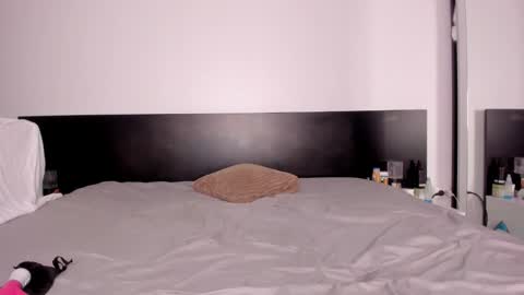 Evelyne online show from October 1, 9:54 pm